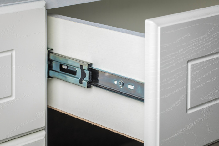 Ливерпуль Прихожая 13.21 + карниз 1000 + Зеркало 03.242 + Пуф 14.02, цвет ясень ваниль/белый, ШхГхВ 108,2х43,5х223,5 + 55х35х200 см., ун. сборка